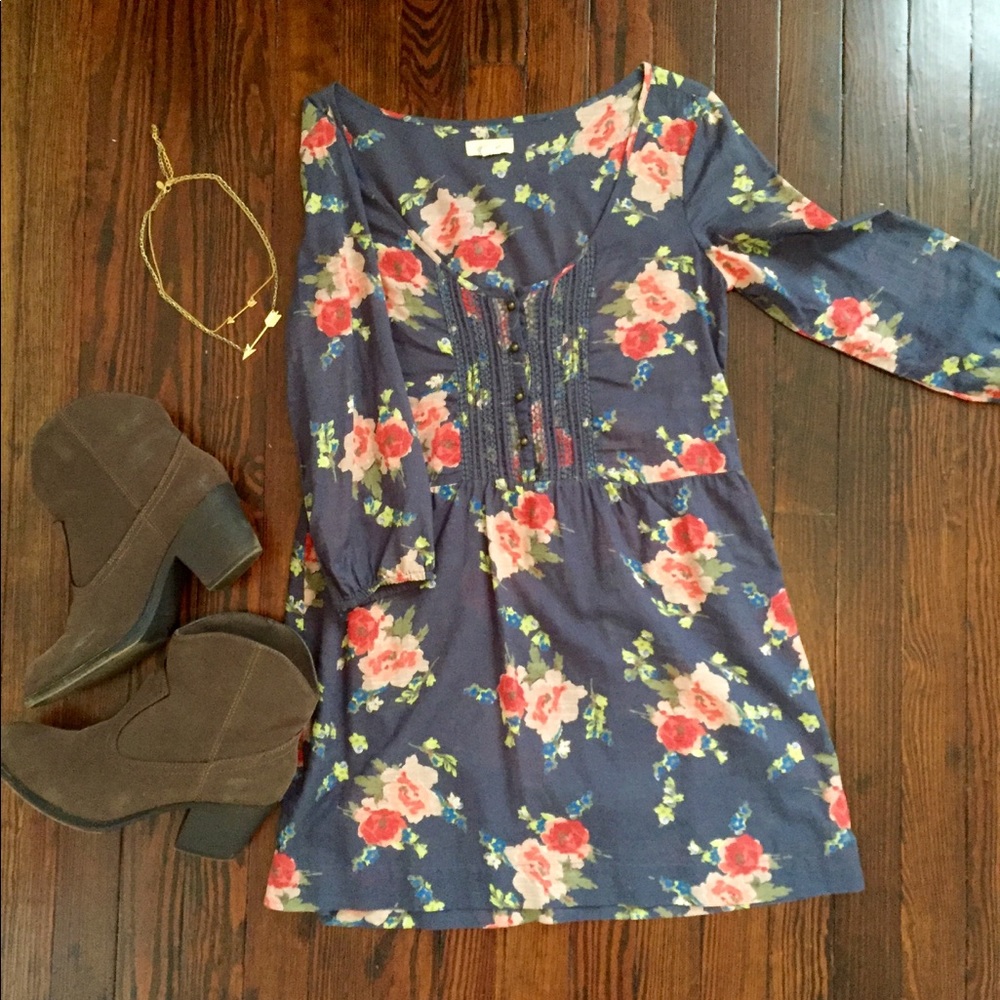 DONATED Aerie floral tunic